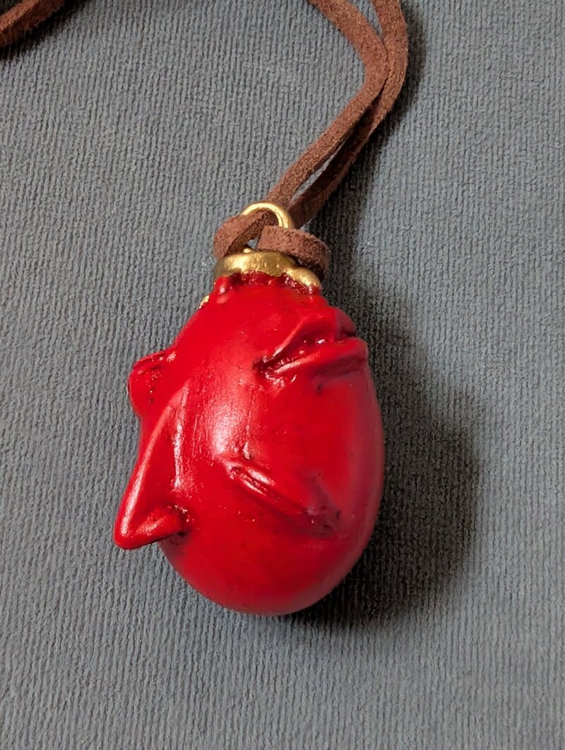 necklace-bejelit-closed-eyes-berserk-collana