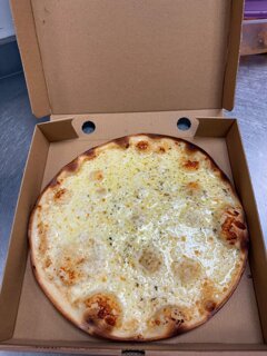 chesee garlic bread.jpeg