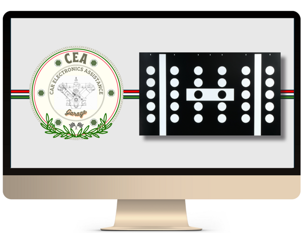 Monitor officina con logo aziendale e software calibrazione sistemi ADAS attivo