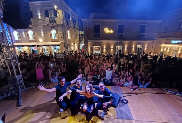 Annalisa Tribute Band Tropea Piazza