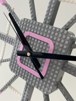 orologio-da-parete-in-mattoncini-lego-3680-cm-rosabianco