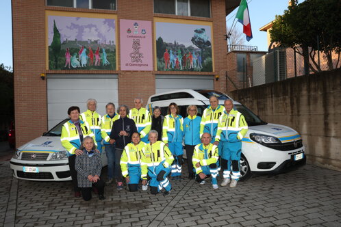 volontari 6.jpeg volontari 6.jpeg