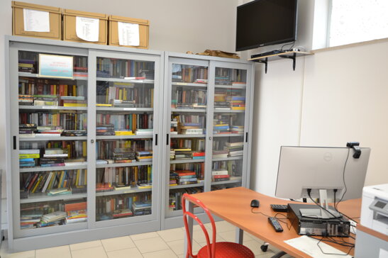 biblioteca 1.jpeg biblioteca 1.jpeg