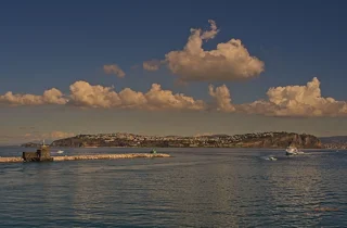 procida%20port.webp