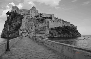 aragonese%20castle%202.webp