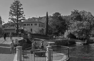 lake%20como,%20footbridge.webp
