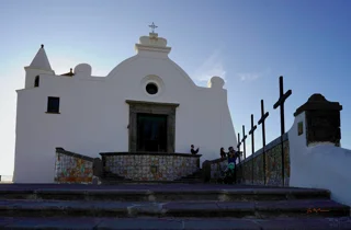 chiesa%20del%20soccorso,%20with%20typical%20ceramics.webp