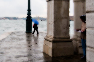 venice%20-%20out%20of%20focus.jpeg