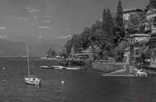 lake%20como%20-%20varenna,%20lakeside.webp