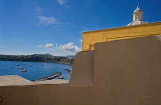 marina%20corricella%20.webp