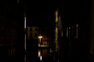 venice%20-%20la%20giudecca%20-%20clothes%20hanging.jpeg