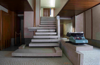 venice%20-%20olivetti%20store%202.jpeg