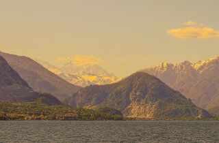 stresa%20,%20lakeside.jpeg