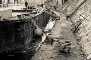 barge%20in%20the%20dock%202.webp