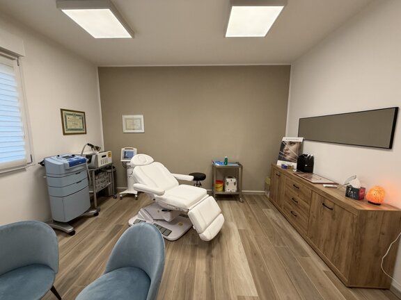 img_1083.jpeg img_1083.jpeg