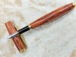 penna-stilografica-bottegando-italia-tornita-a-mano-in-radica-di-lacewood