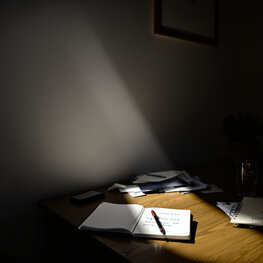 firefly_flux_fotografia significato luce e scriver-disegnare 410242.jpeg firefly_flux_fotografia significato luce e scriver-disegnare 410242.jpeg