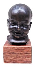 balestrieri-bernardo-18841965-bambino-che-ride-da-un-modello-di-meta-xx-secolo