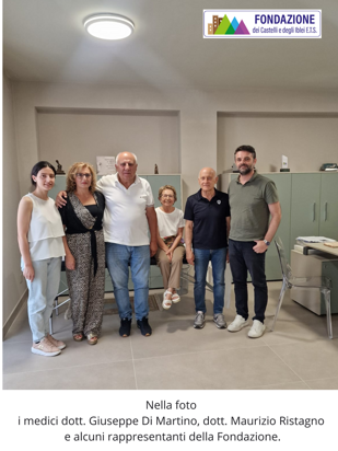 nella foto i medici e alcuni rappresentanti della fondazione.