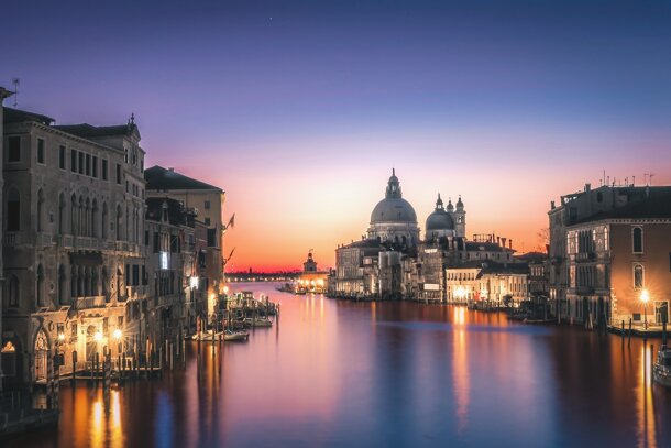 venice-basilica-di-santa-maria-della-salute-basilica-b8c8b233b96fa2cd423562d6c20f1c0a.jpeg