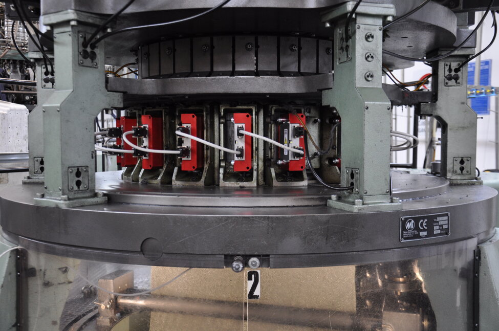 Vista alternativa di attuatori Baiff assemblati a mano parte del kit retrofit Mayer