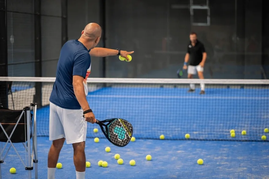 monitor-teaching-padel-class-man-600nw-2012874119