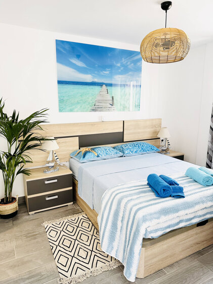 827502f6-fcdf-44fa-97e8-a17ea323357a