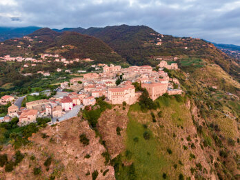 e41f34dd-7c30-44d1-b4c0-5229e8c9ac95 e41f34dd-7c30-44d1-b4c0-5229e8c9ac95