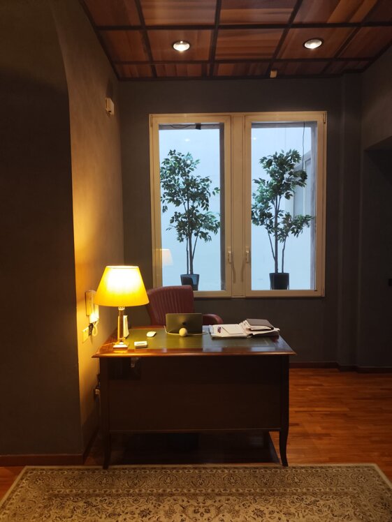 61f6dbad-78bd-4a70-8253-944953a7f293