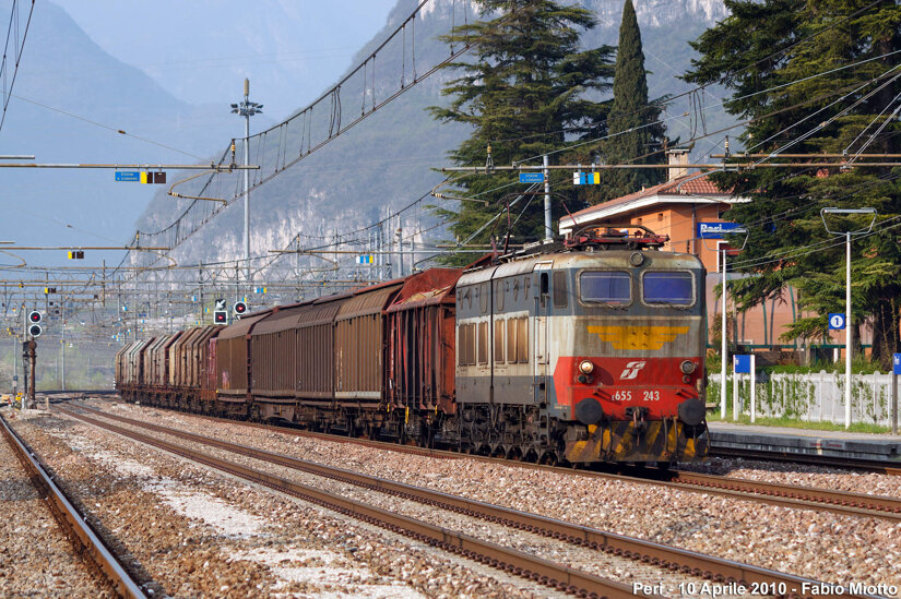 0fd61e73-b72f-4b68-bb2a-d44bf450ce4c 0fd61e73-b72f-4b68-bb2a-d44bf450ce4c