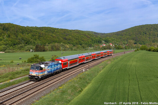 b1251b84-b7b5-4983-ba30-37877351f8dd