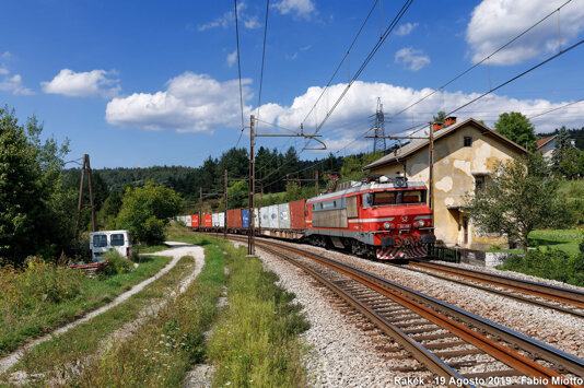 94d239ba-396c-42f1-8abd-fdd1f6dcf580 94d239ba-396c-42f1-8abd-fdd1f6dcf580