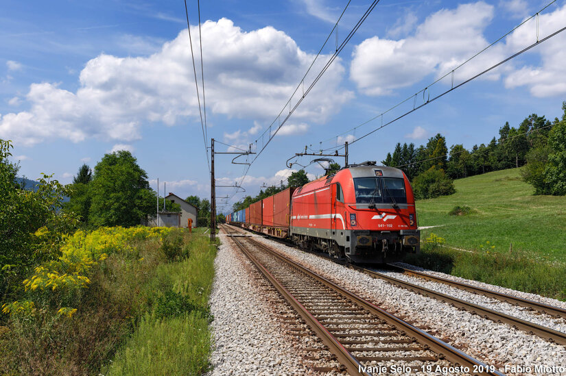 b1d7f772-5ee9-4f45-b559-86117a2f4c09 b1d7f772-5ee9-4f45-b559-86117a2f4c09