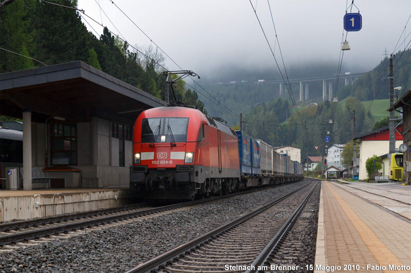 d70def36-37e9-4af0-b5c1-68a8753d1ca8