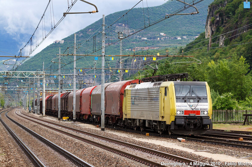 f7bb7085-124b-4bf1-ac0e-2c41a33d5d7e