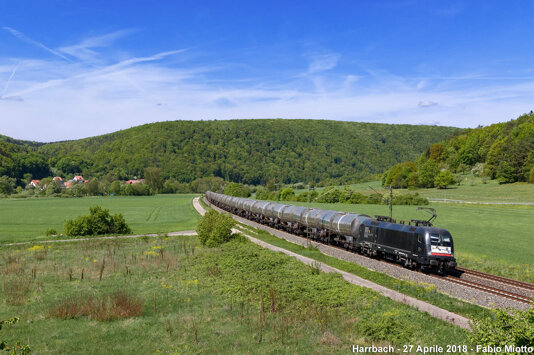 8facf5e4-d9a4-448e-aba8-059b90b9fb87