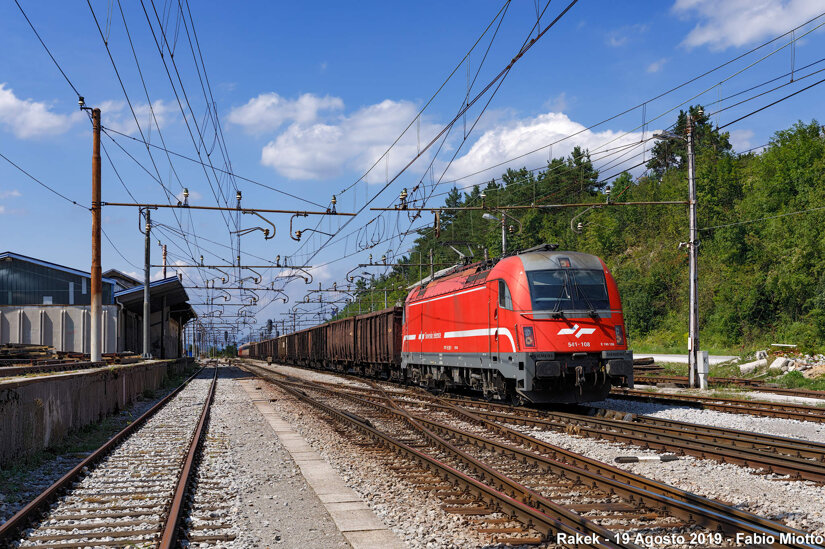 39cbec79-d9af-480e-941d-e0f020a709a7 39cbec79-d9af-480e-941d-e0f020a709a7