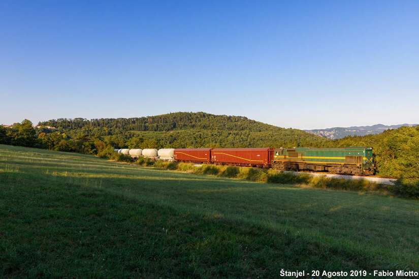 4ba46b8b-e06f-41f9-a825-7b668b42a06f 4ba46b8b-e06f-41f9-a825-7b668b42a06f