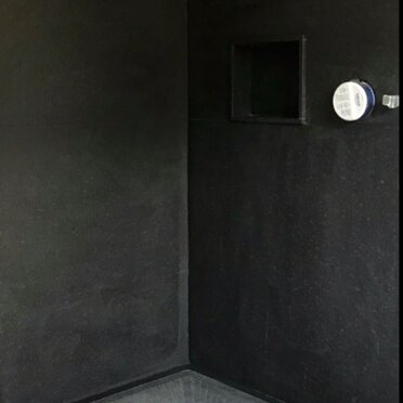 Doccia Completa Piatto doccia e rivestimento in Nero Assoluto satinato