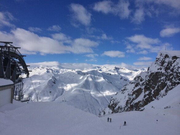 e0404684-3fb8-4529-870f-147ca3450150 e0404684-3fb8-4529-870f-147ca3450150