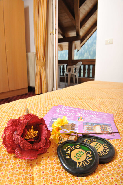 067bb000-1c14-49a3-a0ac-815994c490b9