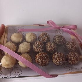 brigadeiro gourmet Il brigadeiro gourmet è un dolce brasiliano al cioccolato, cremoso e denso