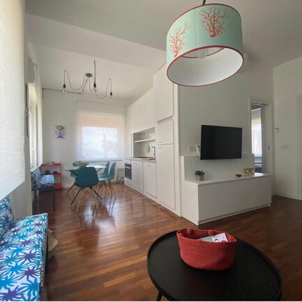 6c38b1d8-8ade-4165-831c-17b77aa858e0