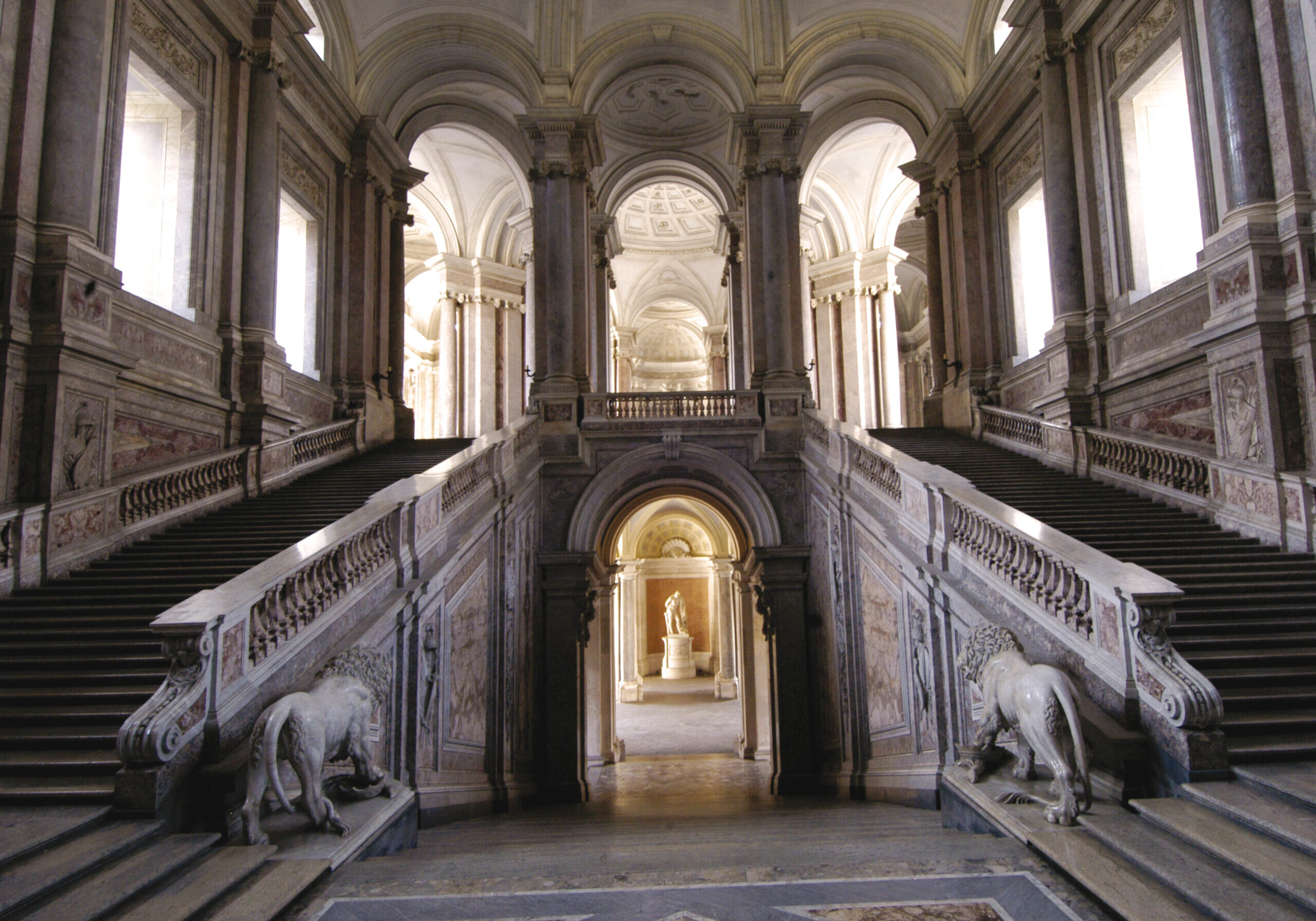 archivio_reggia_di_caserta_scalone_2-1-scaled.jpeg