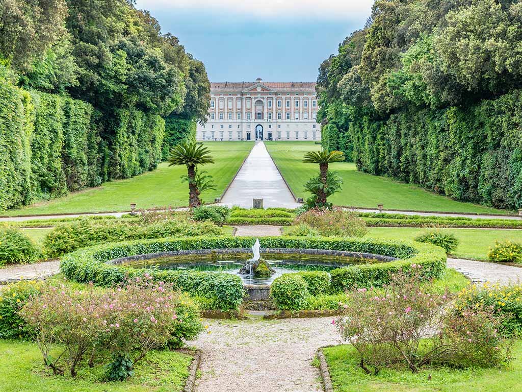 web_reggia-caserta_shutterstock_1811137633_mod.jpeg