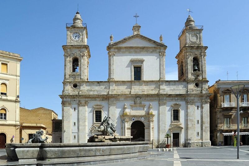 --cattedrale-di-santa-maria-la-nova.jpeg --cattedrale-di-santa-maria-la-nova.jpeg