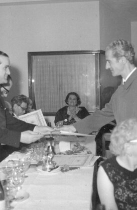 Palazzo della Provincia Ragusa anno 1965 con on.Giummarra durante una premiazione