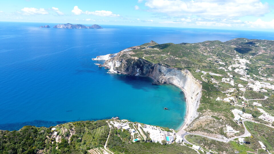 1d438776-2133-450a-94d4-702cc9b70422 1d438776-2133-450a-94d4-702cc9b70422