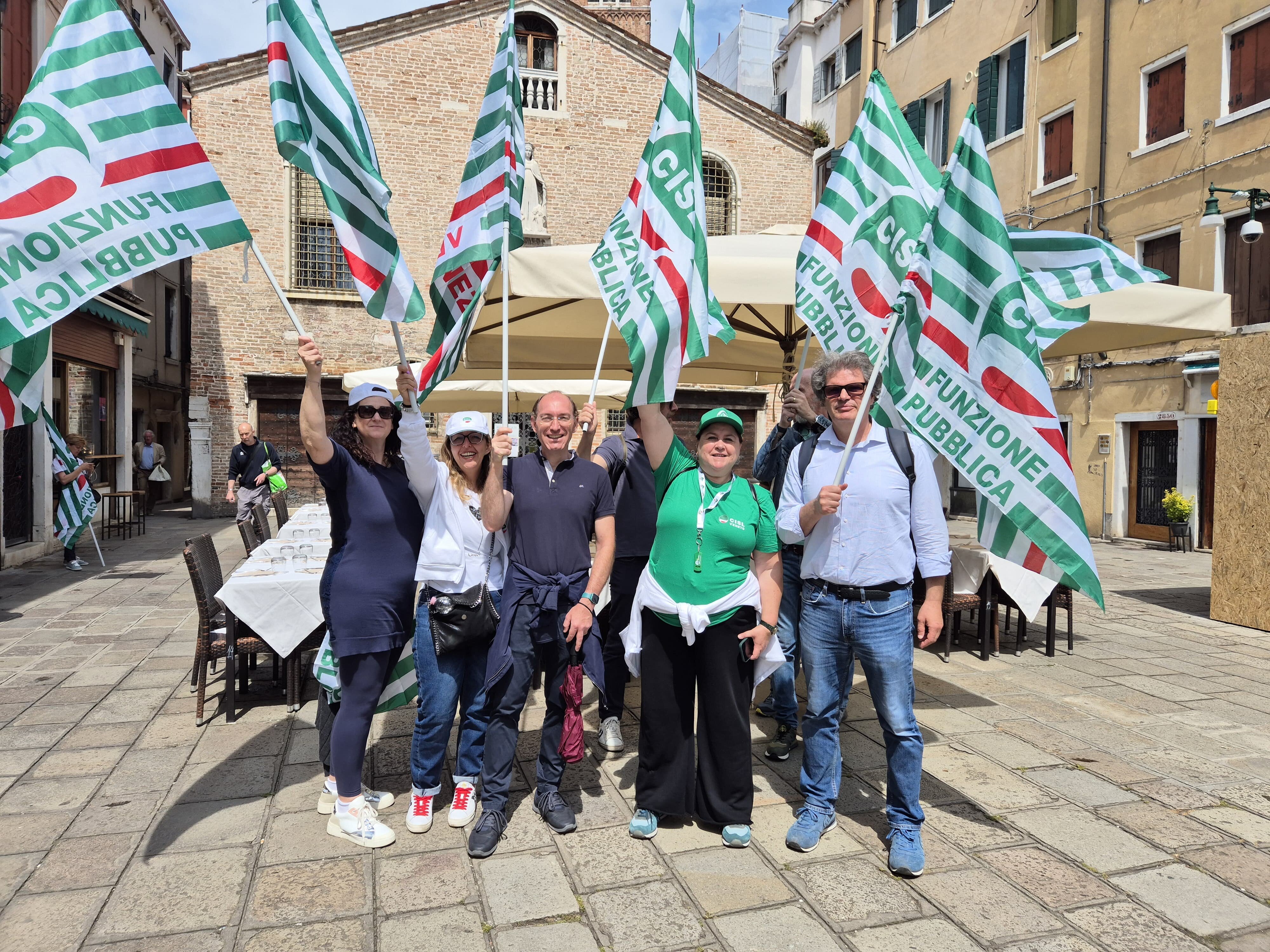 69e55f8b-c787-4938-bfc8-ff3ab432de6b.jpeg 69e55f8b-c787-4938-bfc8-ff3ab432de6b.jpeg