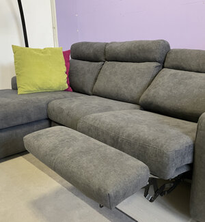 Divano con Penisola e Relax elettrico